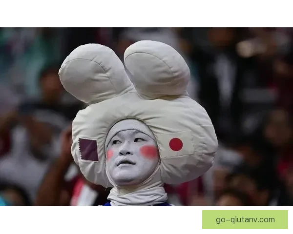 世界杯日本球迷惊艳撞脸岳云鹏引网友热议欢乐瞬间