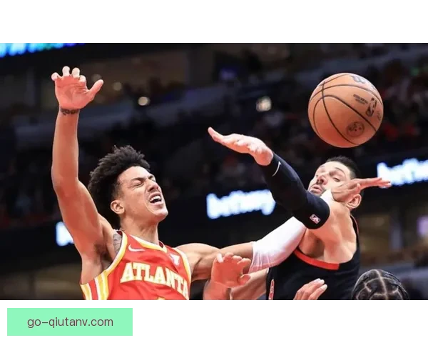 亚历山大领雷霆狂飙大胜快船洛杉矶防线崩塌客场遭重创一战尽显差距