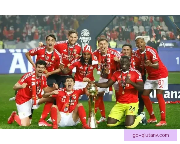 本菲卡主场完胜吉马良斯三球展现强势进攻实力